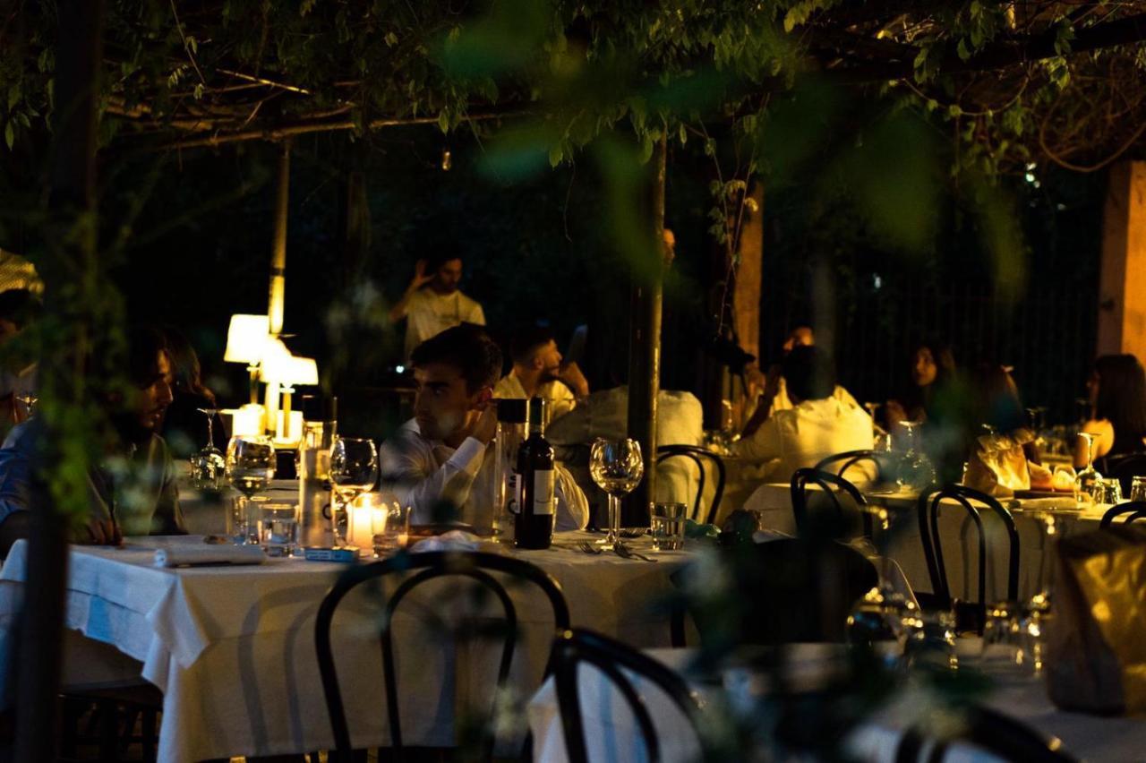 Amare Ristorante Locanda Certosa di Pavia Eksteriør billede