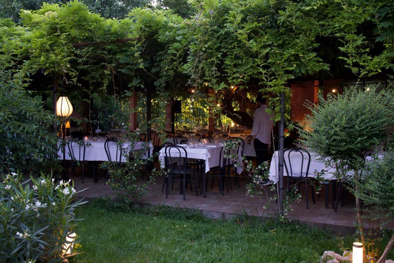 Amare Ristorante Locanda Certosa di Pavia Eksteriør billede