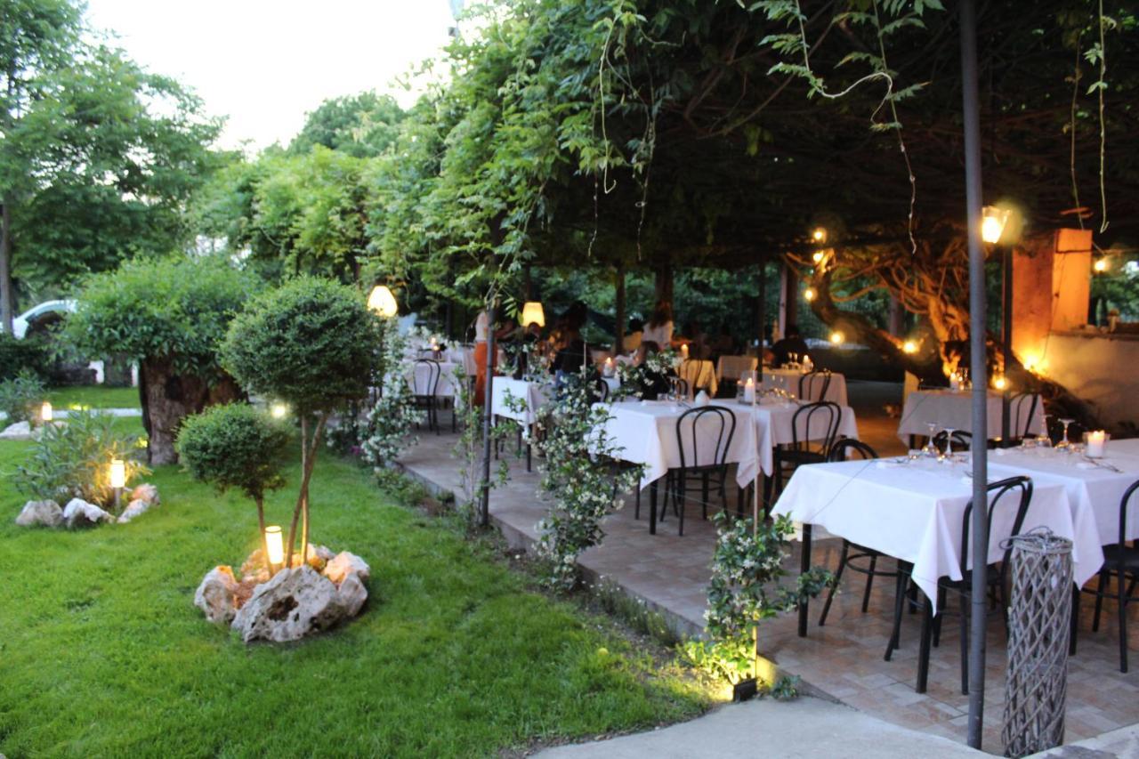 Amare Ristorante Locanda Certosa di Pavia Eksteriør billede