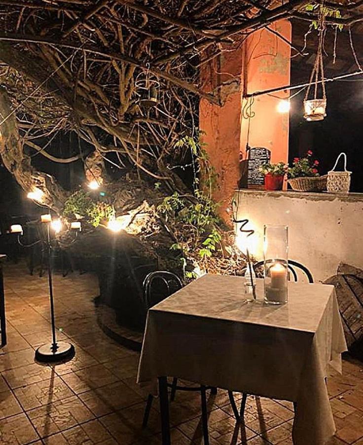 Amare Ristorante Locanda Certosa di Pavia Eksteriør billede
